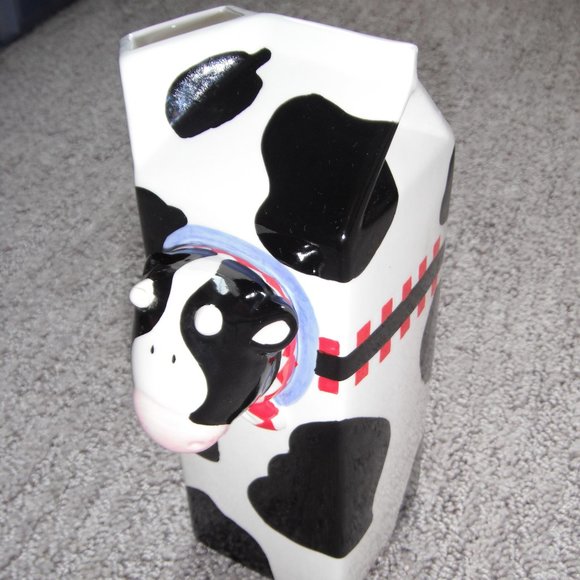 Russ & Berrie Ceramic Novelty Cow Pitcher - Picture 3 of 7